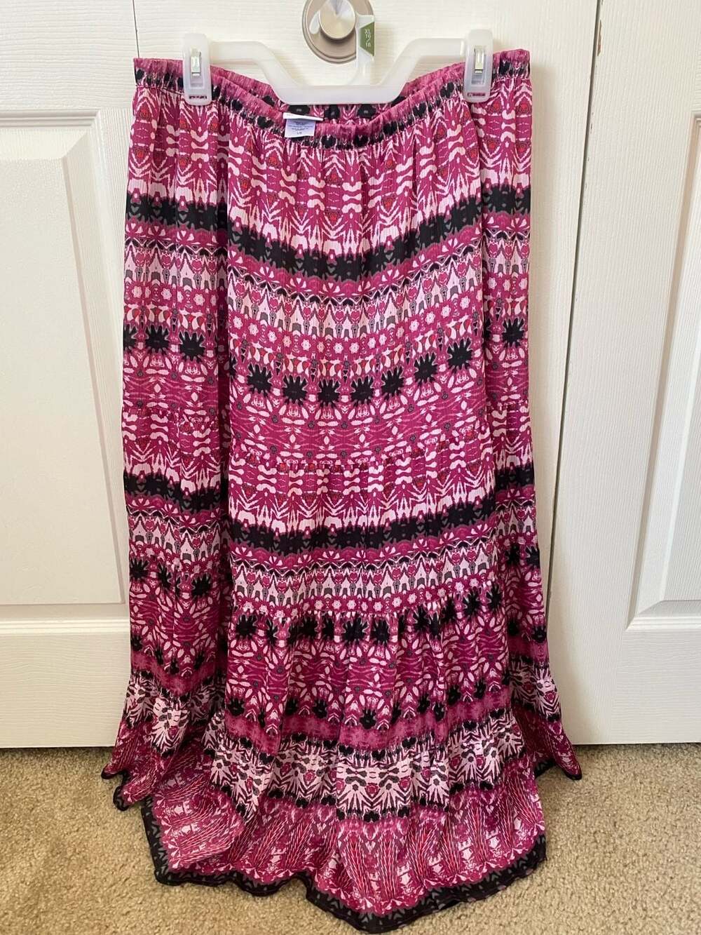 Jaclyn Smith Women's L/G Pink Patterned Tiered Maxi Skirt